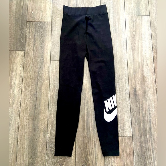 Nike Pants - LIKE NEW Nike Leggings Tights XS High-Waisted Women’s Gym Yoga Pilates Running